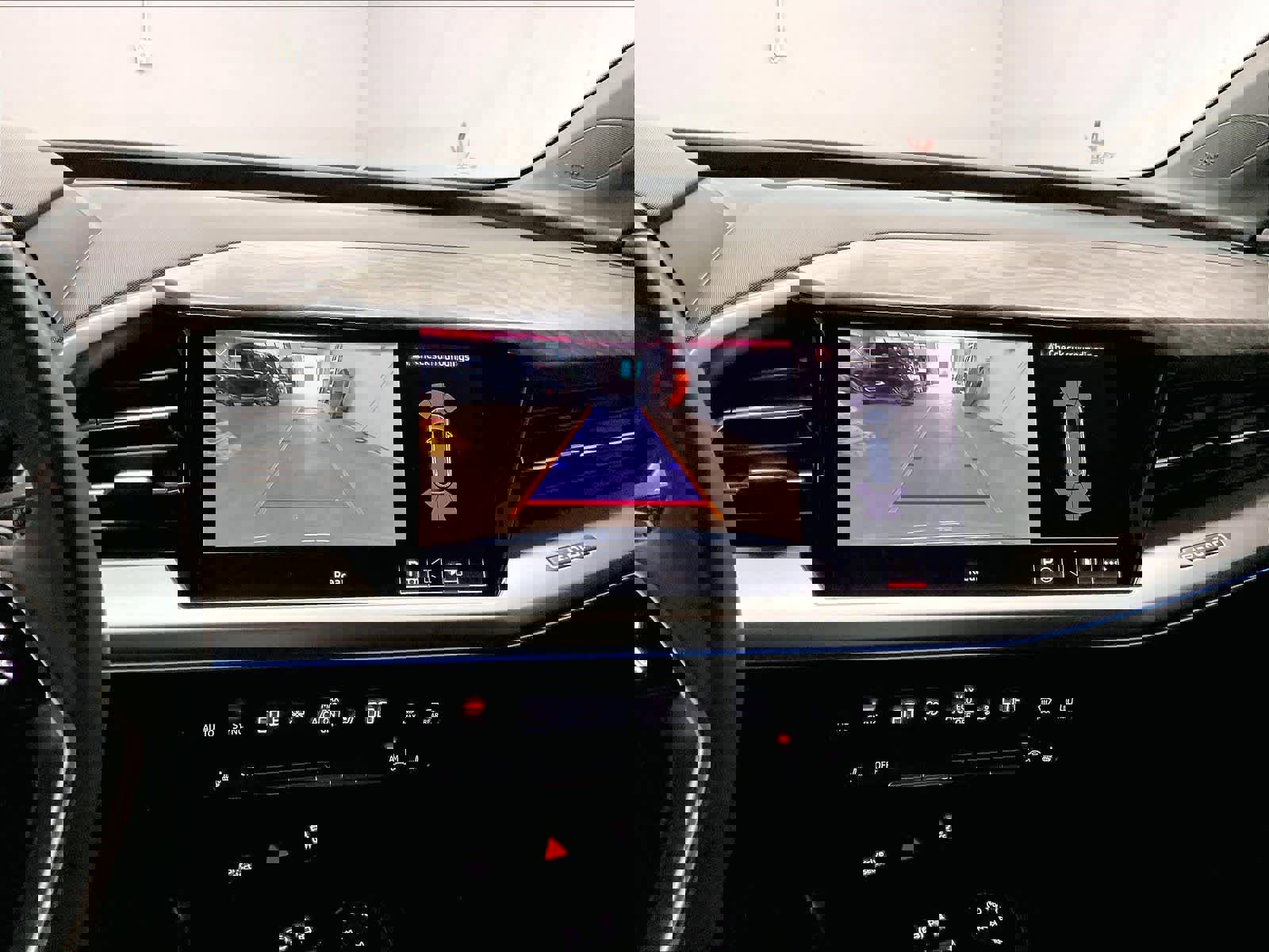 Used 2023 Audi Q4 e-tron Premium Plus w/ Premium Plus image 21