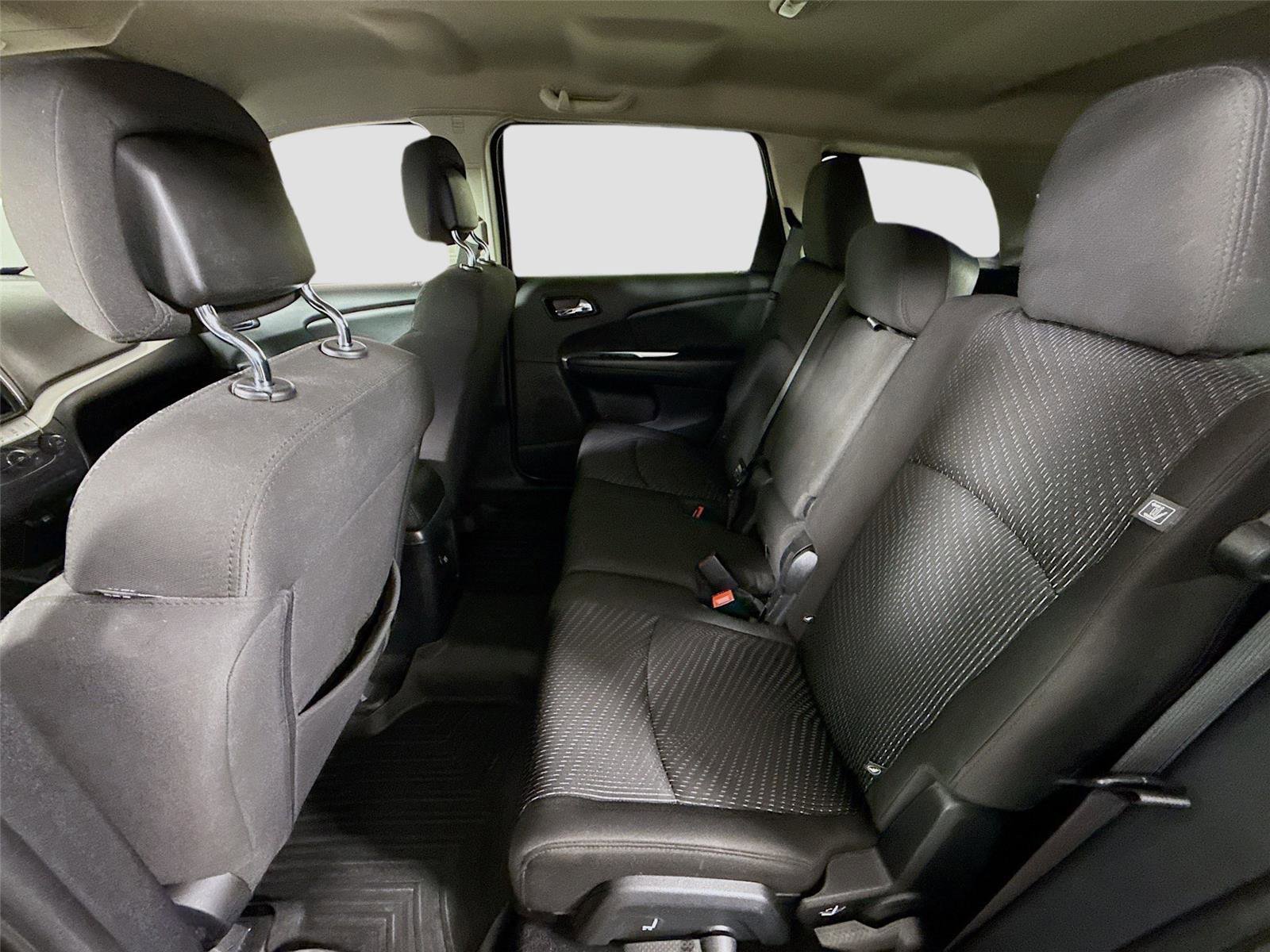 Used 2018 Dodge Journey SE w/ Blacktop Package FWD image 13