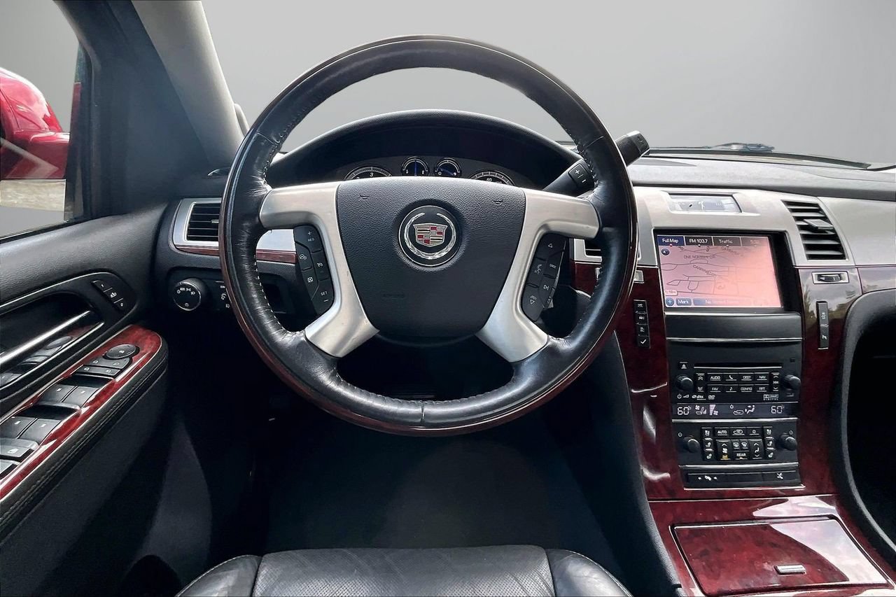 Used 2014 Cadillac Escalade Premium AWD/4WD image 11