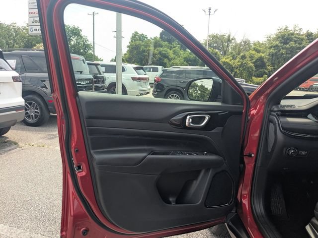 New 2026 Jeep Compass Latitude AWD/4WD image 11