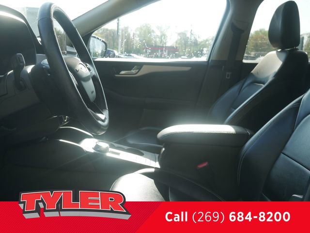 Used 2020 Ford Escape SEL AWD/4WD image 40
