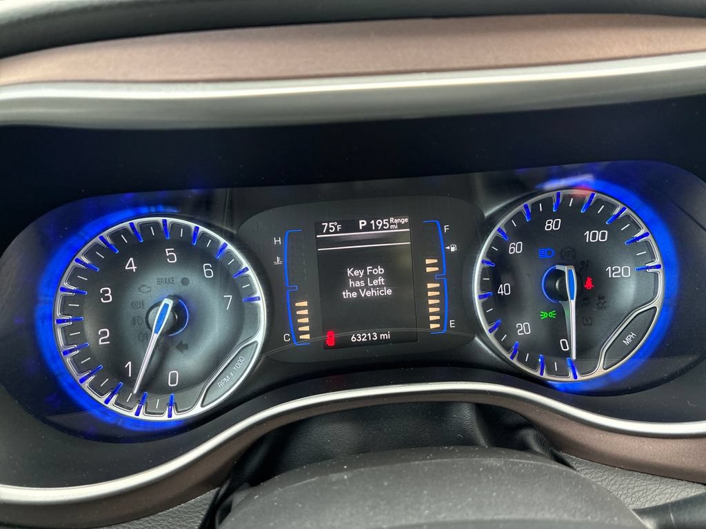 Used 2023 Chrysler Voyager LX FWD image 16