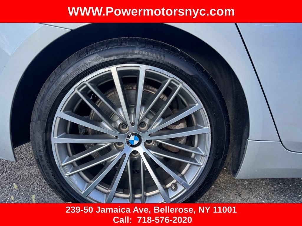 Used 2019 BMW 530e xDrive w/ Premium Package AWD/4WD image 18