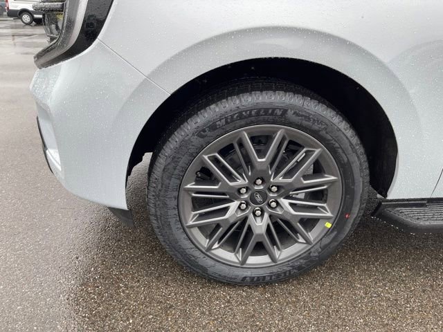 New 2026 Ford Expedition Max Platinum image 25