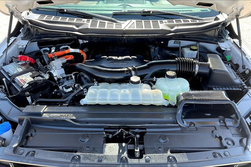 Used 2021 Ford F150 Lariat AWD/4WD image 9