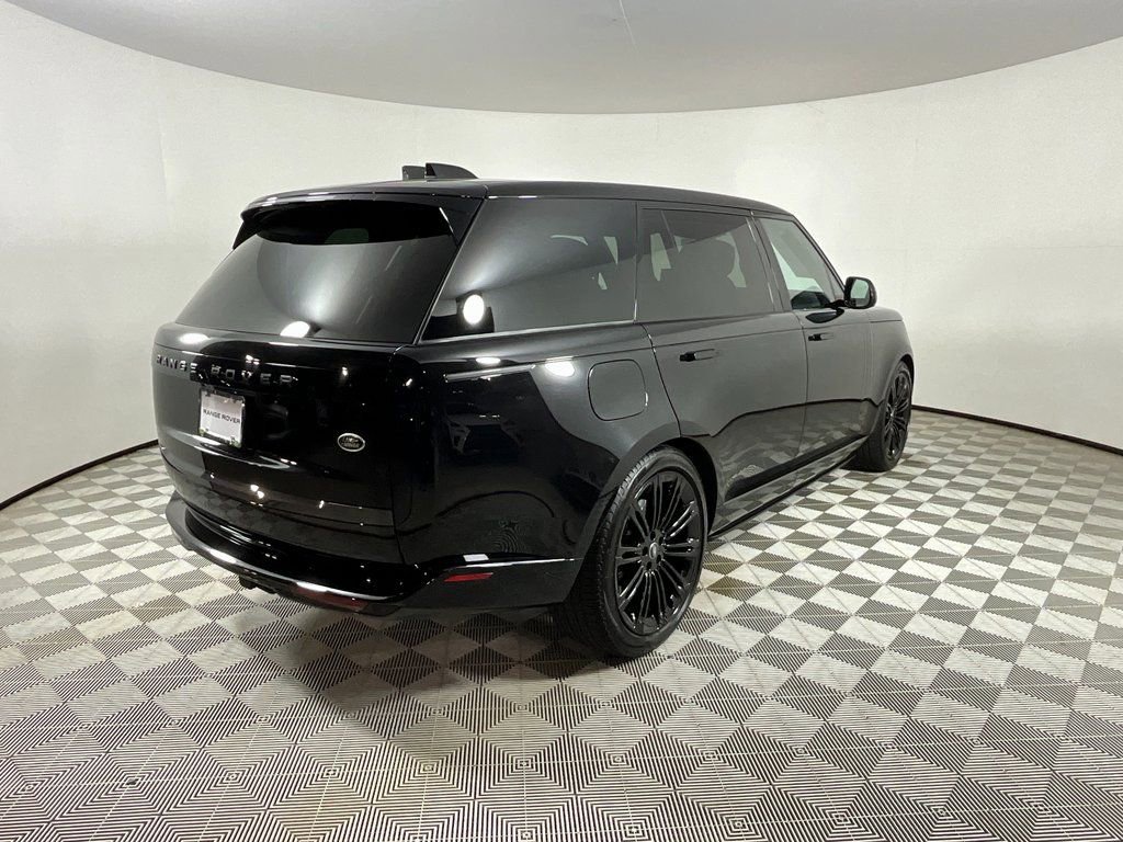 Used 2023 Land Rover Range Rover Long Wheelbase First Edition image 4