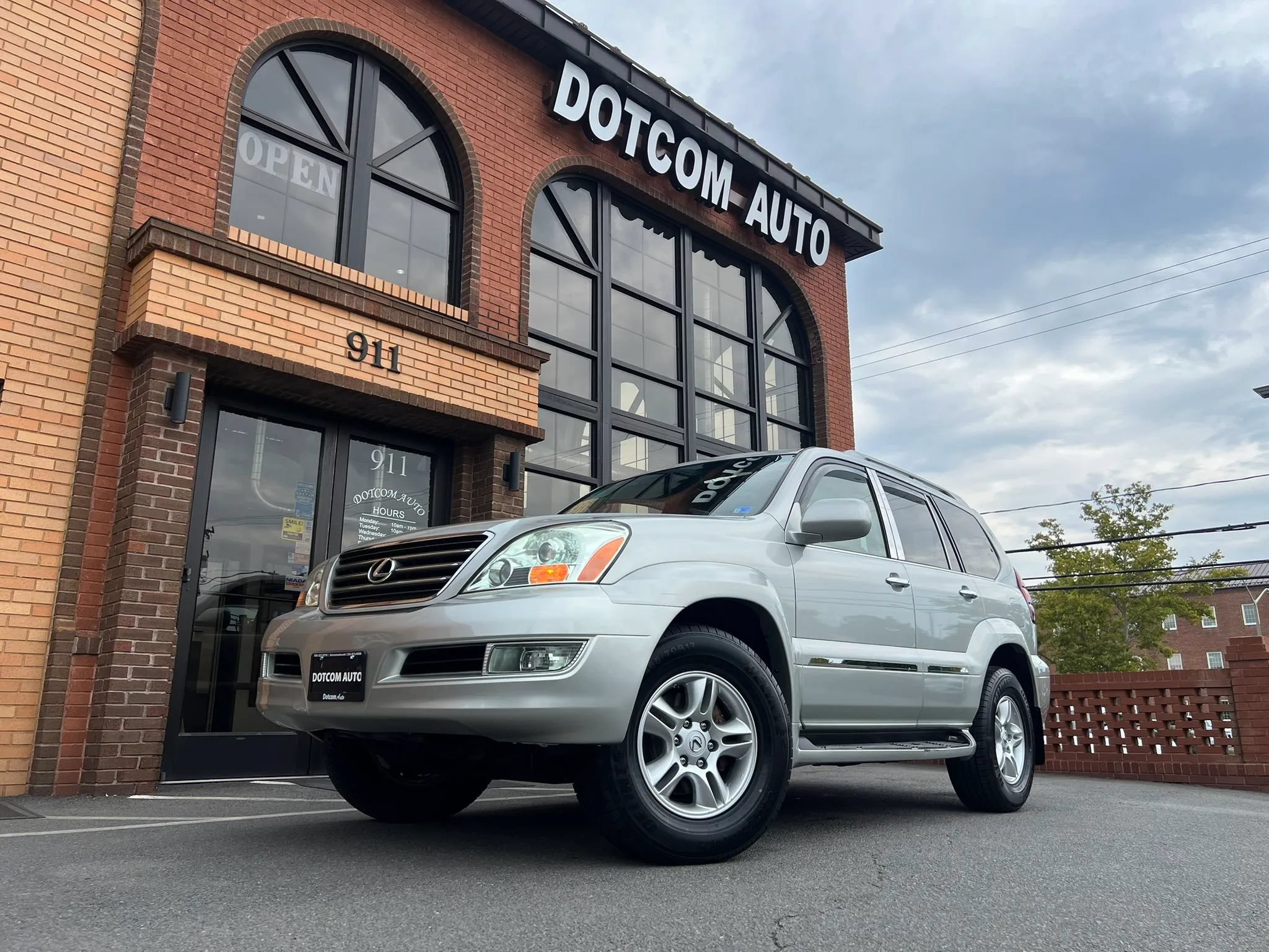 Used 2005 Lexus GX 470 AWD/4WD image 3