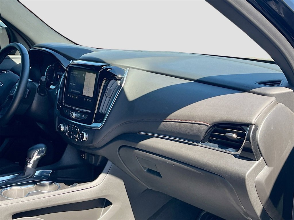 Used 2023 Chevrolet Traverse RS image 32