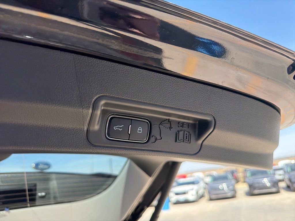 New 2026 Ford Explorer Active AWD/4WD image 22