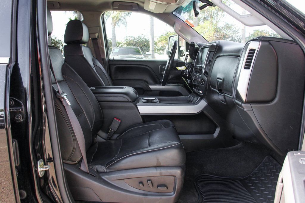 Used 2016 Chevrolet Silverado 2500 LTZ w/ Duramax Plus Package image 40