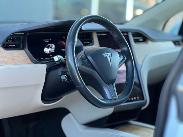 Used 2018 Tesla Model X 100D image 9