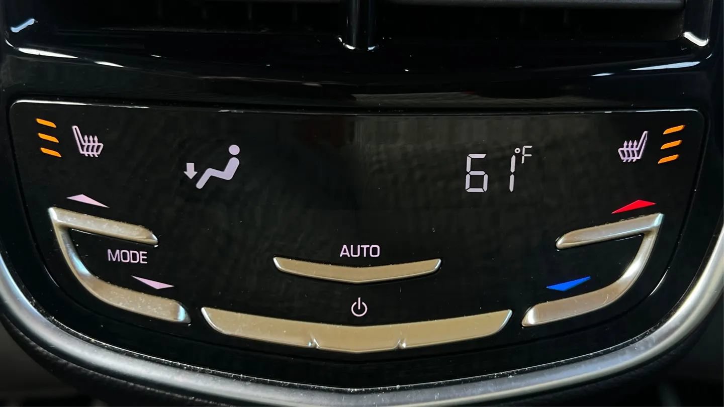 Used 2014 Cadillac XTS Premium FWD image 35