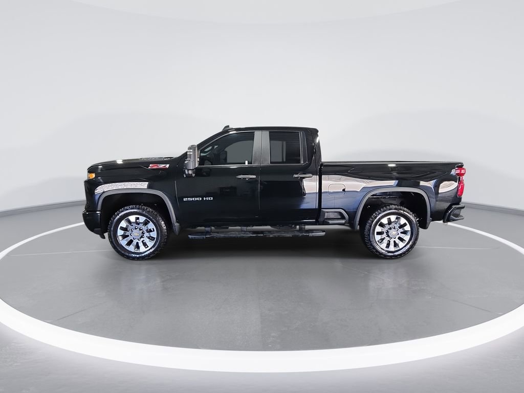 Used 2024 Chevrolet Silverado 2500 Custom w/ Custom Value Package image 5