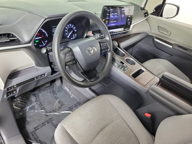 Used 2023 Toyota Sienna LE FWD image 18