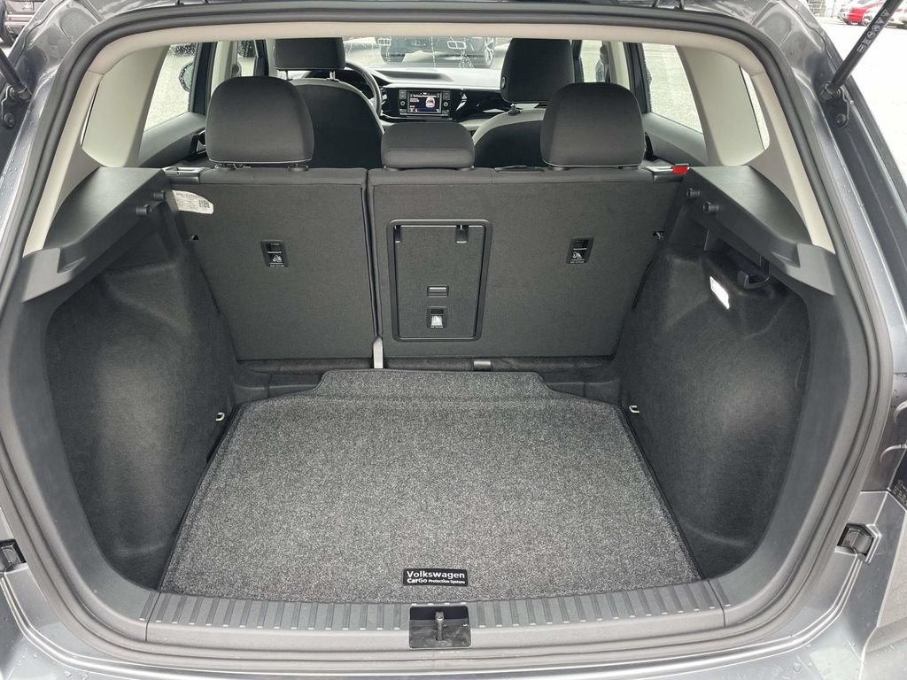 Certified 2024 Volkswagen Taos S FWD image 14