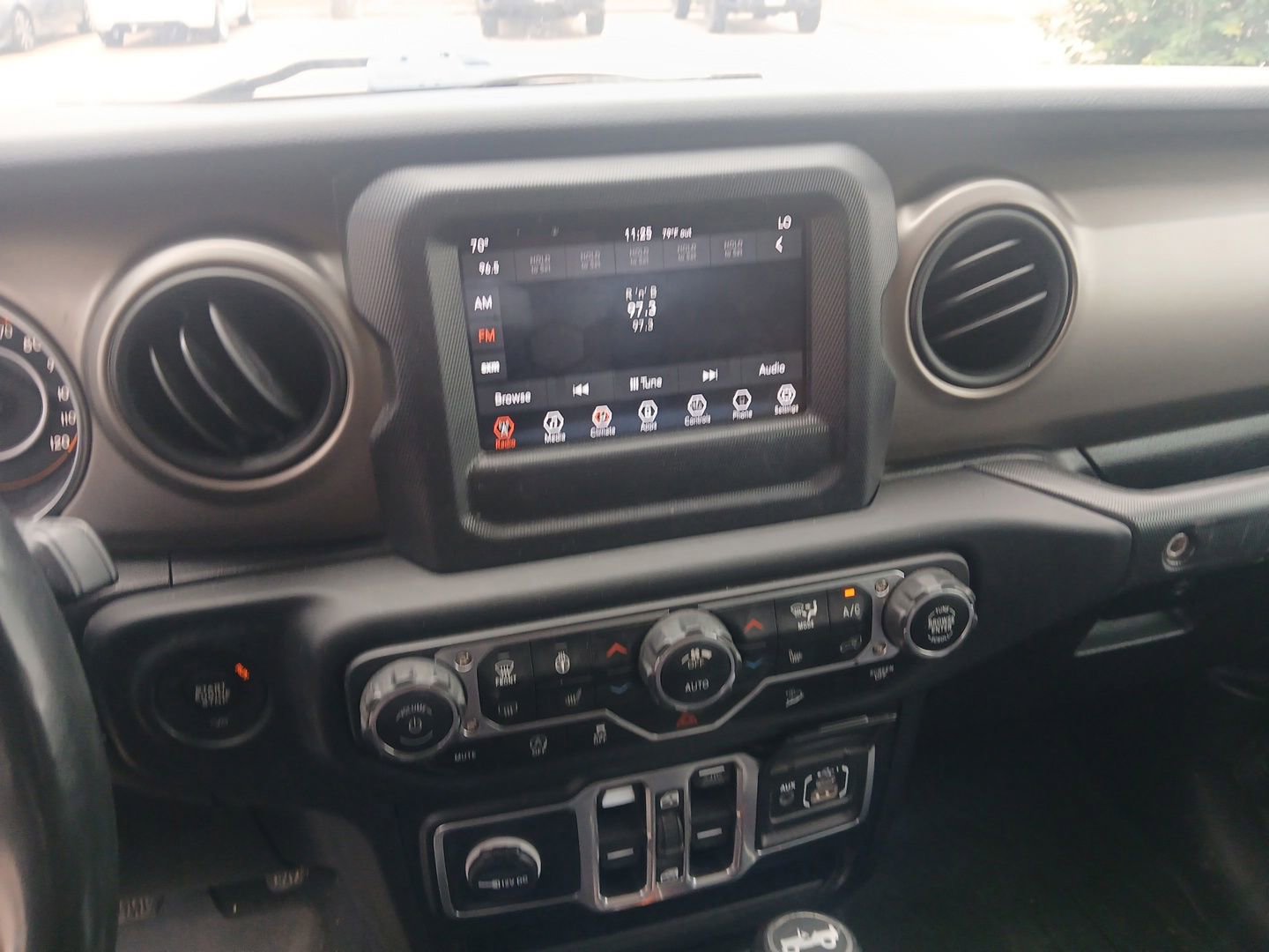 Used 2018 Jeep Wrangler Unlimited Sport S AWD/4WD image 14