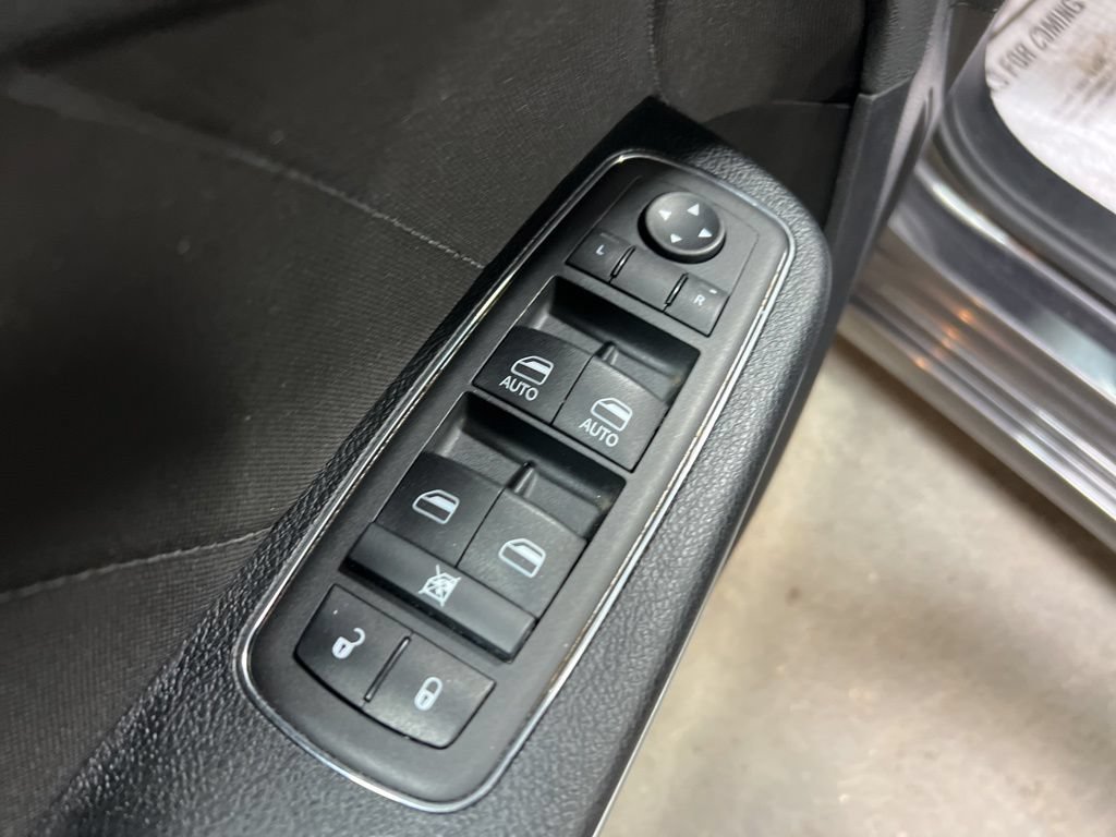 Used 2023 Dodge Charger SXT RWD image 20