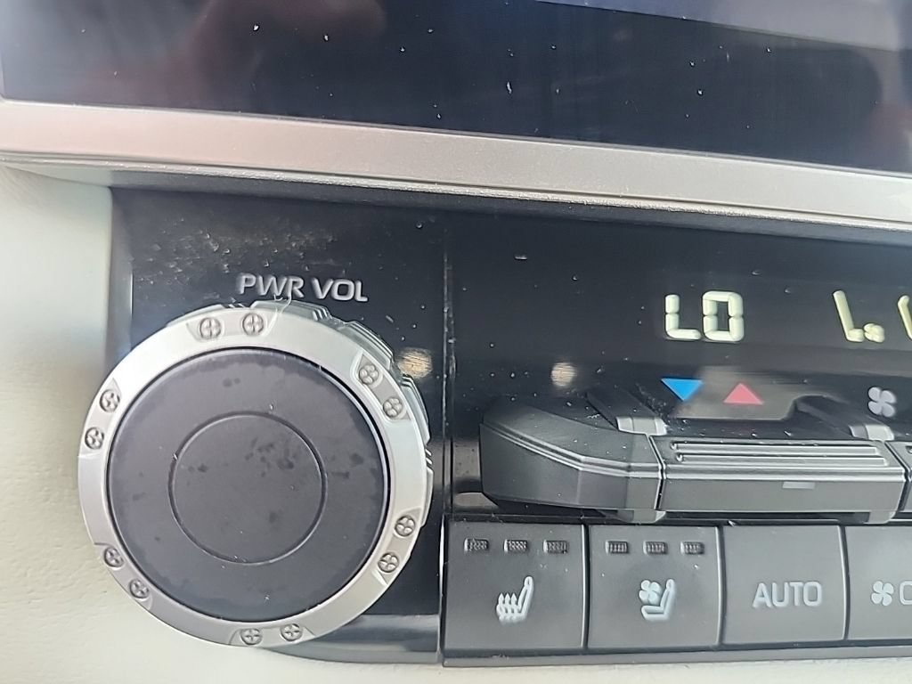 Used 2024 Toyota Sequoia Capstone AWD/4WD image 7