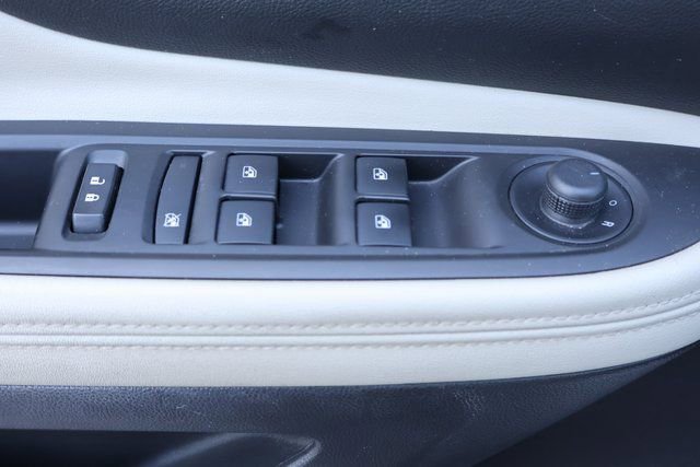 Used 2019 Buick Encore Essence image 10