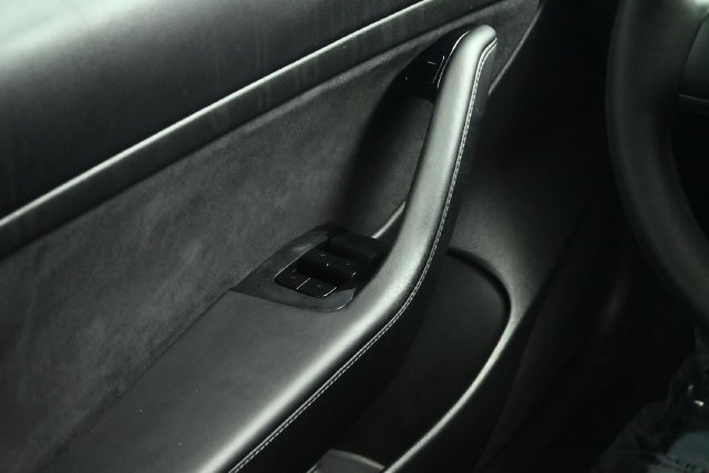Used 2020 Tesla Model 3 Standard Range RWD image 39