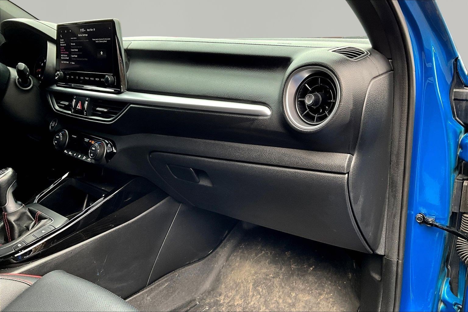 Used 2022 Kia Forte GT image 27