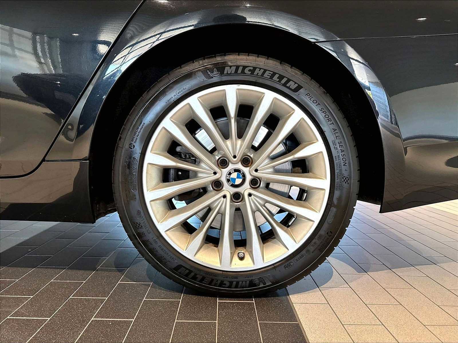 Used 2021 BMW 540i xDrive w/ Premium Package AWD/4WD image 14