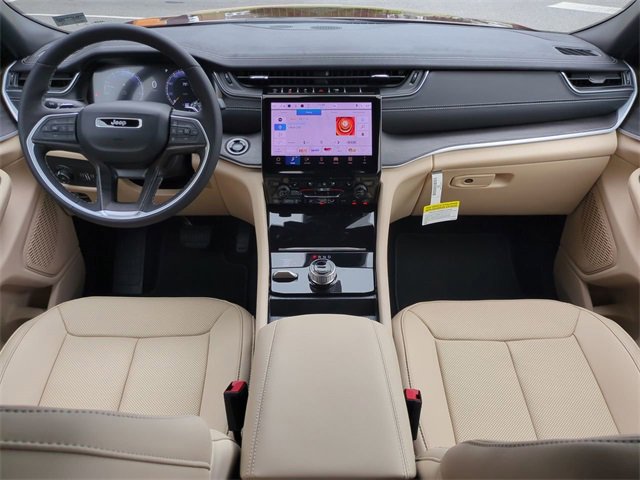 New 2025 Jeep Grand Cherokee Limited w/ Luxury Tech Group II image 15