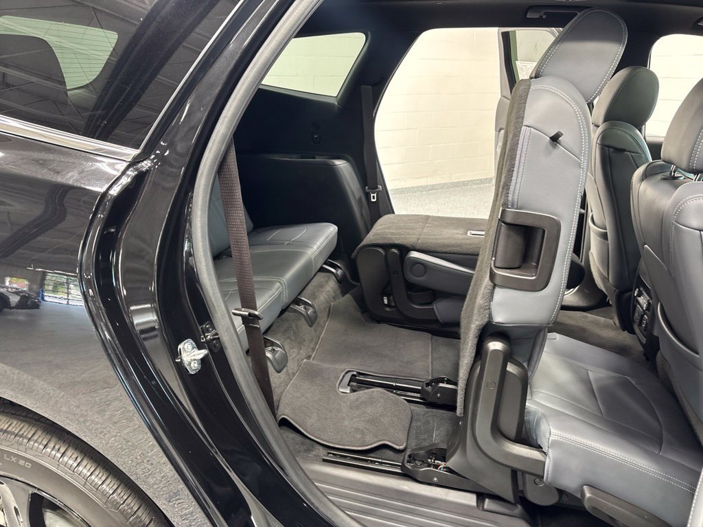Used 2023 Buick Enclave Essence w/ Experience Buick Package AWD/4WD image 41