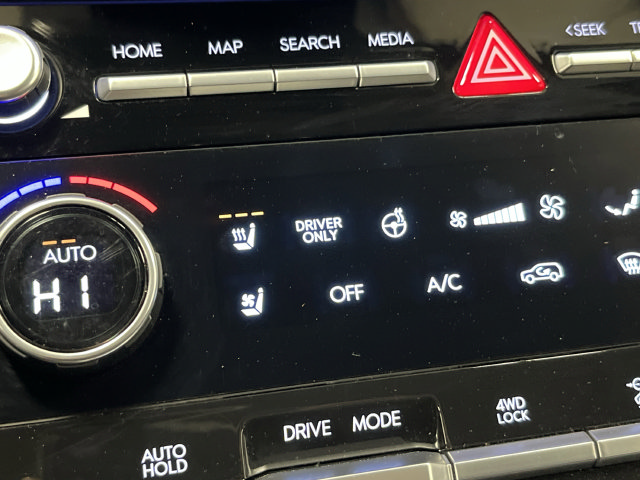 Used 2024 Hyundai Santa Fe Limited AWD/4WD image 8
