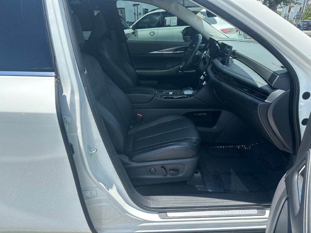 Used 2025 INFINITI QX60 Luxe w/ Vision Package AWD/4WD image 11