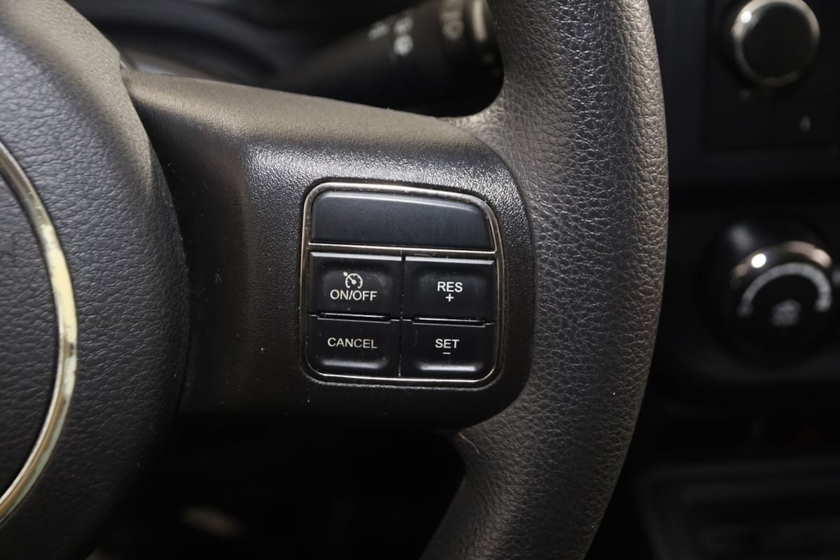 Used 2014 Jeep Compass Sport w/ Power Value Group FWD image 21
