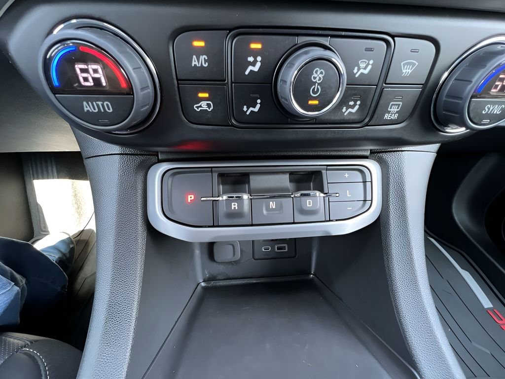 Certified 2023 GMC Acadia SLT w/ Trailering Package image 16