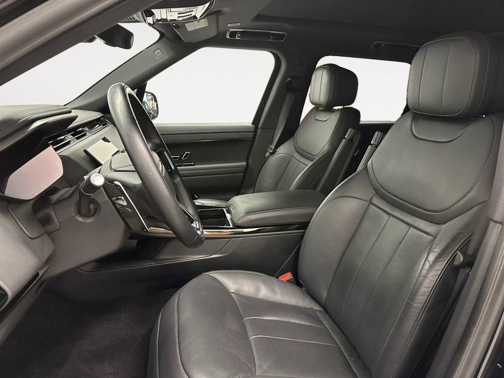 Used 2024 Land Rover Range Rover Sport SE image 6