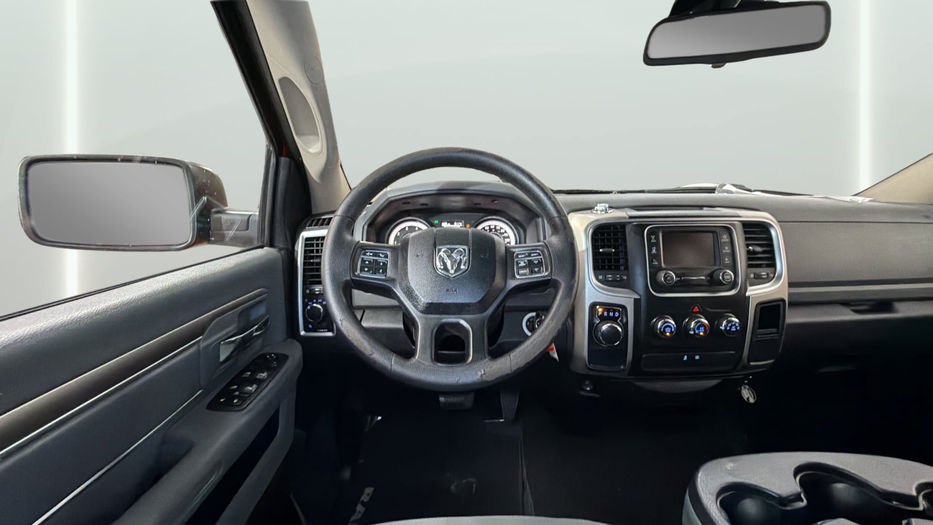 Used 2014 RAM 1500 Classic SLT RWD image 17