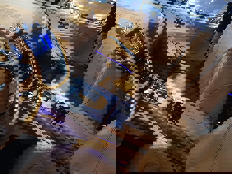 Used 2021 Aston Martin DBX image 18