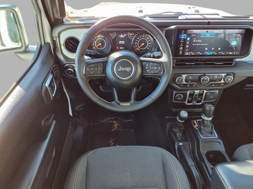 Used 2025 Jeep Wrangler Sport S image 4