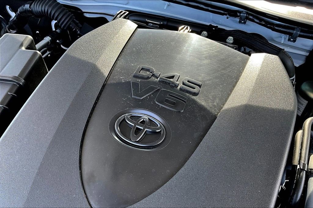 Used 2022 Toyota Tacoma TRD Off-Road w/ Technology Package image 33