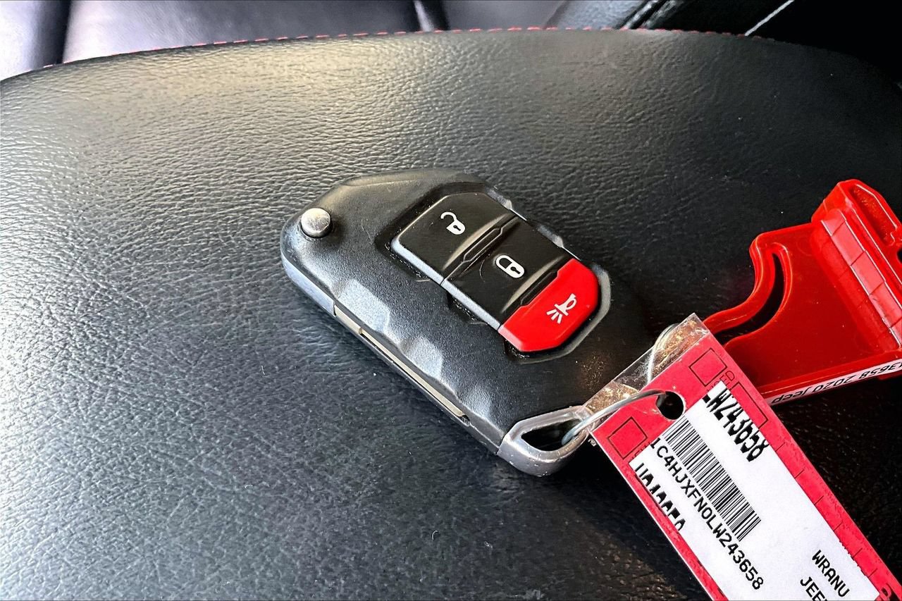 Used 2020 Jeep Wrangler Unlimited Rubicon AWD/4WD image 34