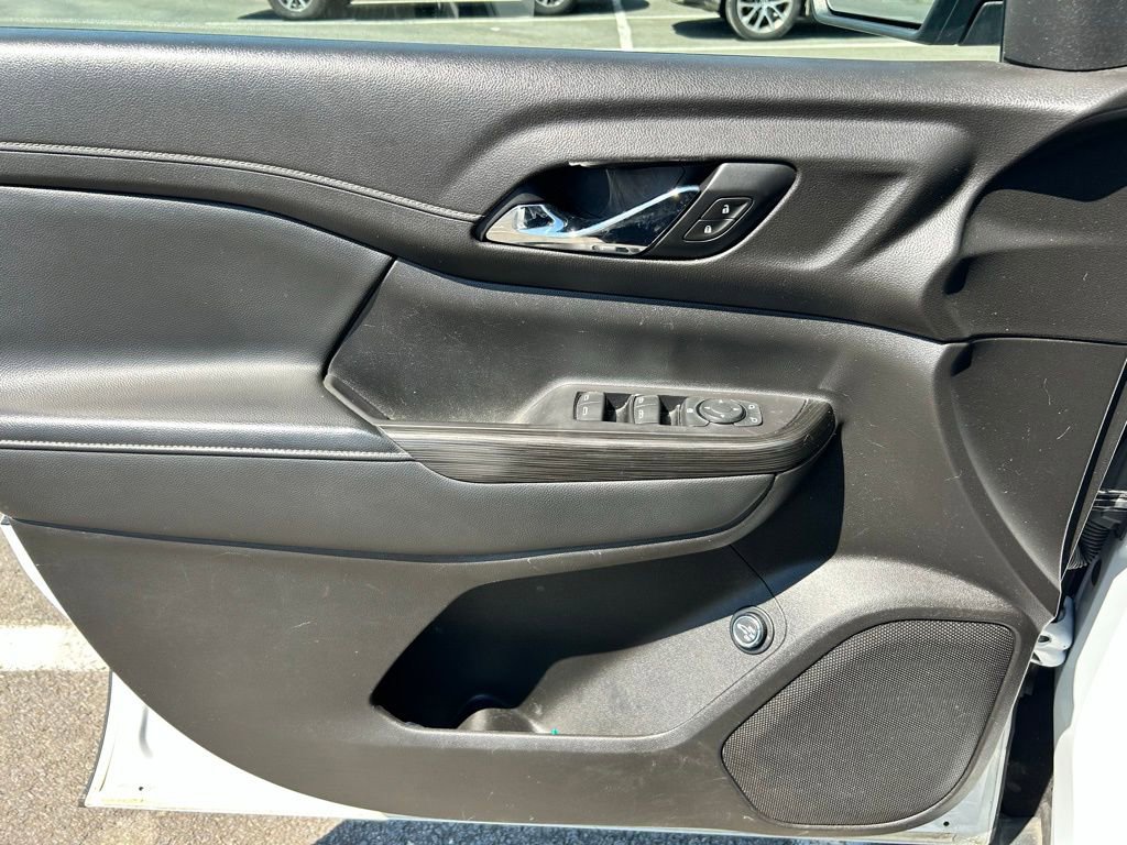 Used 2020 GMC Acadia SLT image 21