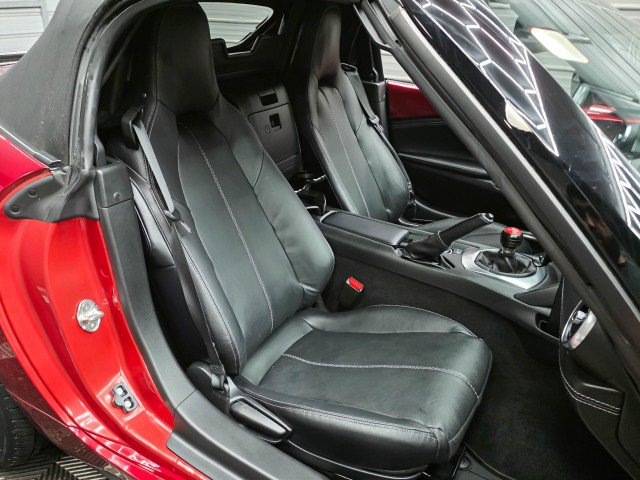 Used 2022 MAZDA MX-5 Miata Grand Touring w/ Weather Package RWD image 16
