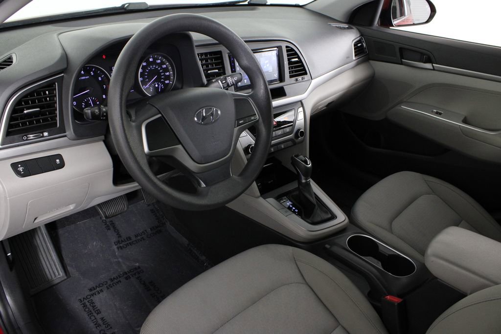 Used 2017 Hyundai Elantra SE w/ Cargo Package image 17