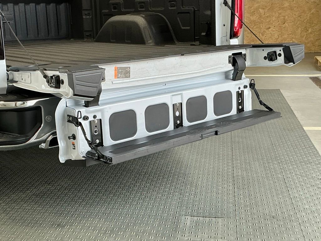 Used 2026 GMC Sierra 1500 SLT w/ SLT Premium Plus Package image 23