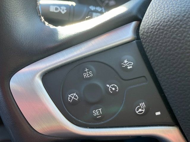 Used 2024 GMC Terrain SLT image 3