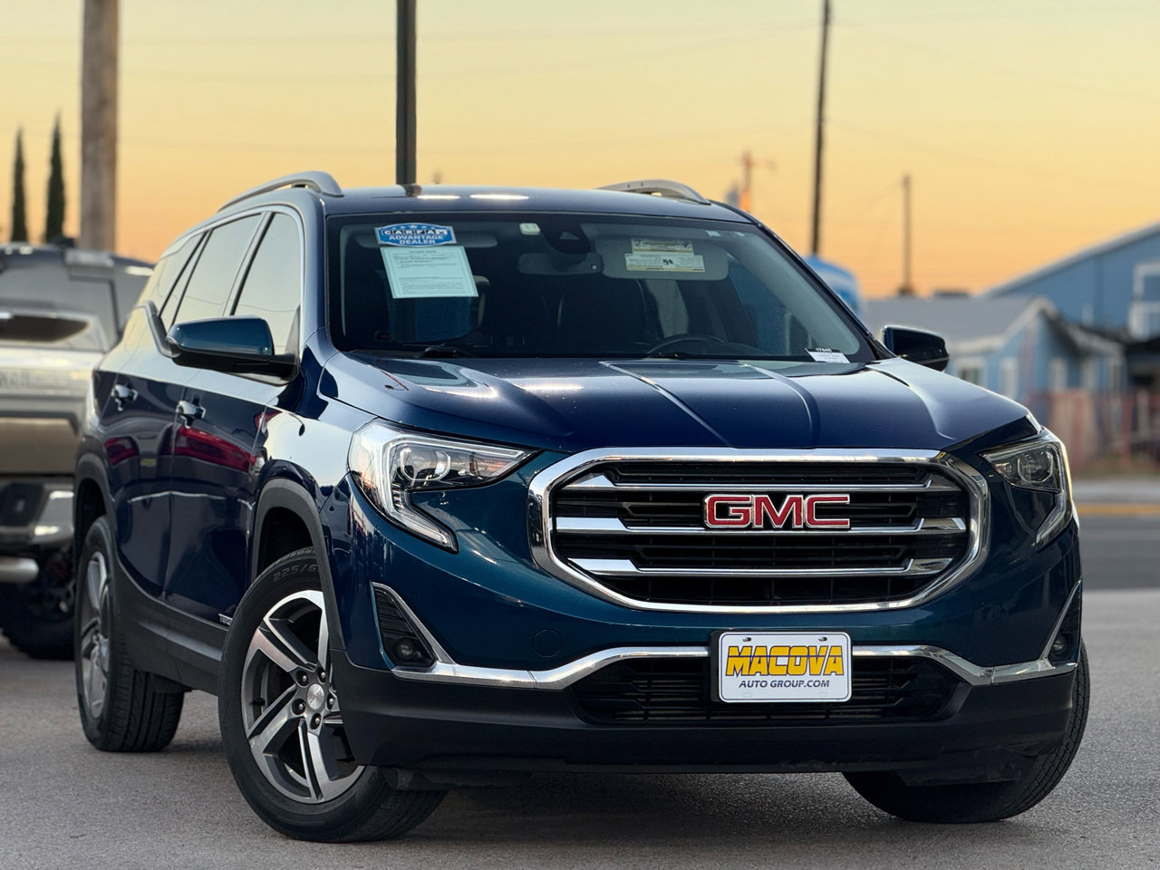 Used 2020 GMC Terrain SLT image 2
