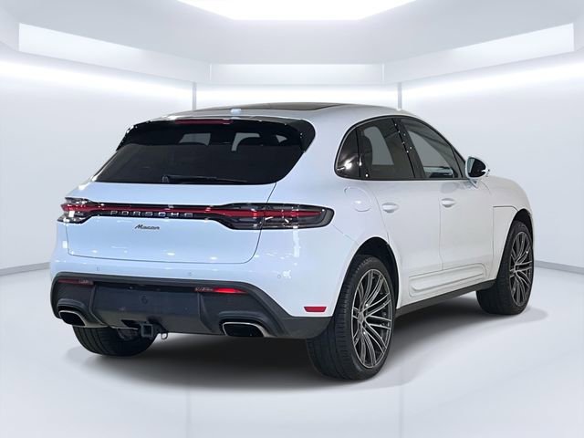 Certified 2023 Porsche Macan Turbo image 9