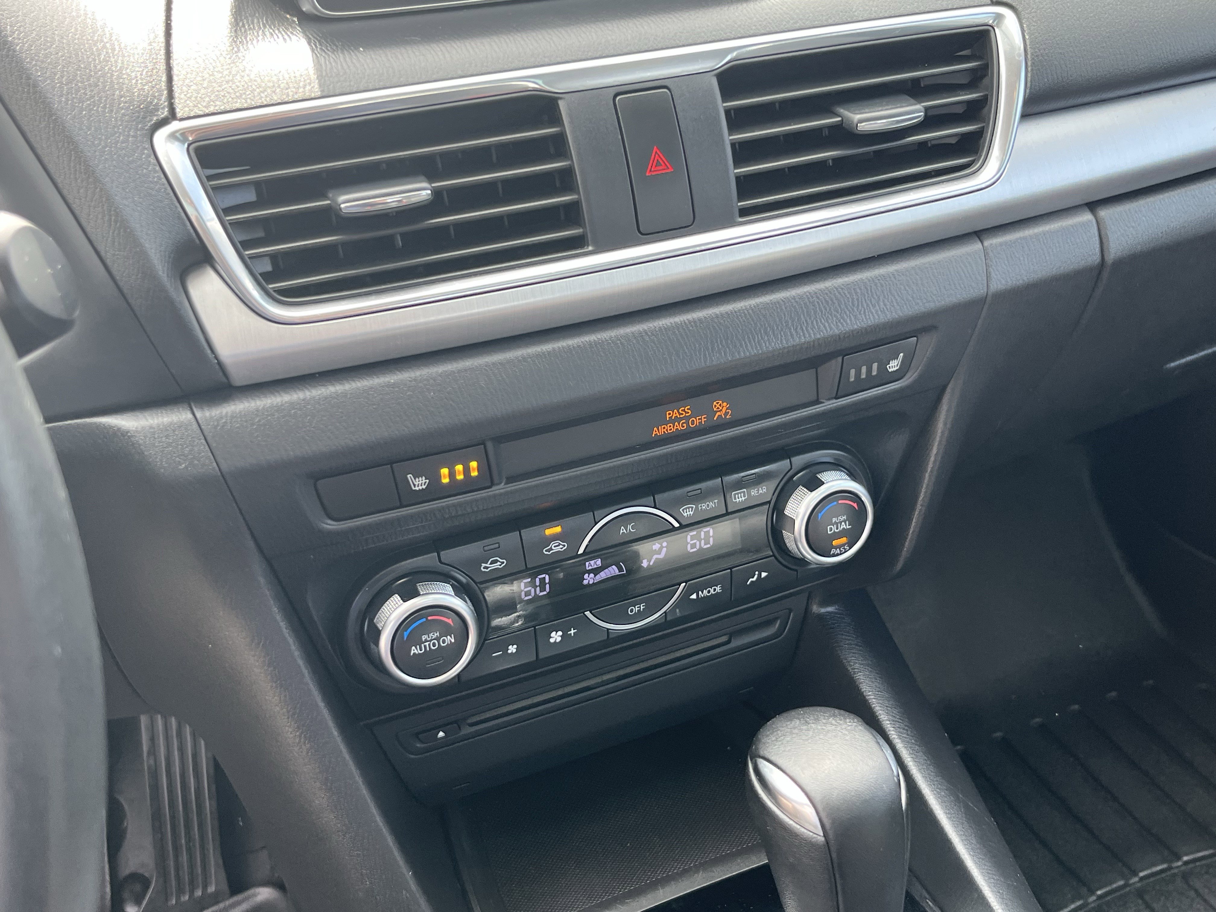 Used 2014 MAZDA MAZDA3 s Grand Touring image 24