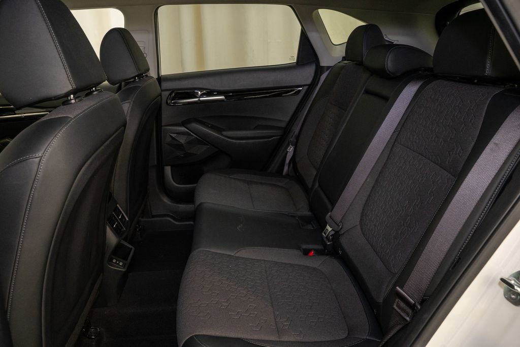 Used 2025 Kia Seltos S image 8
