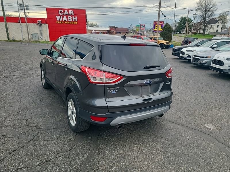 Used 2016 Ford Escape SE w/ SE Cold Weather Package image 4