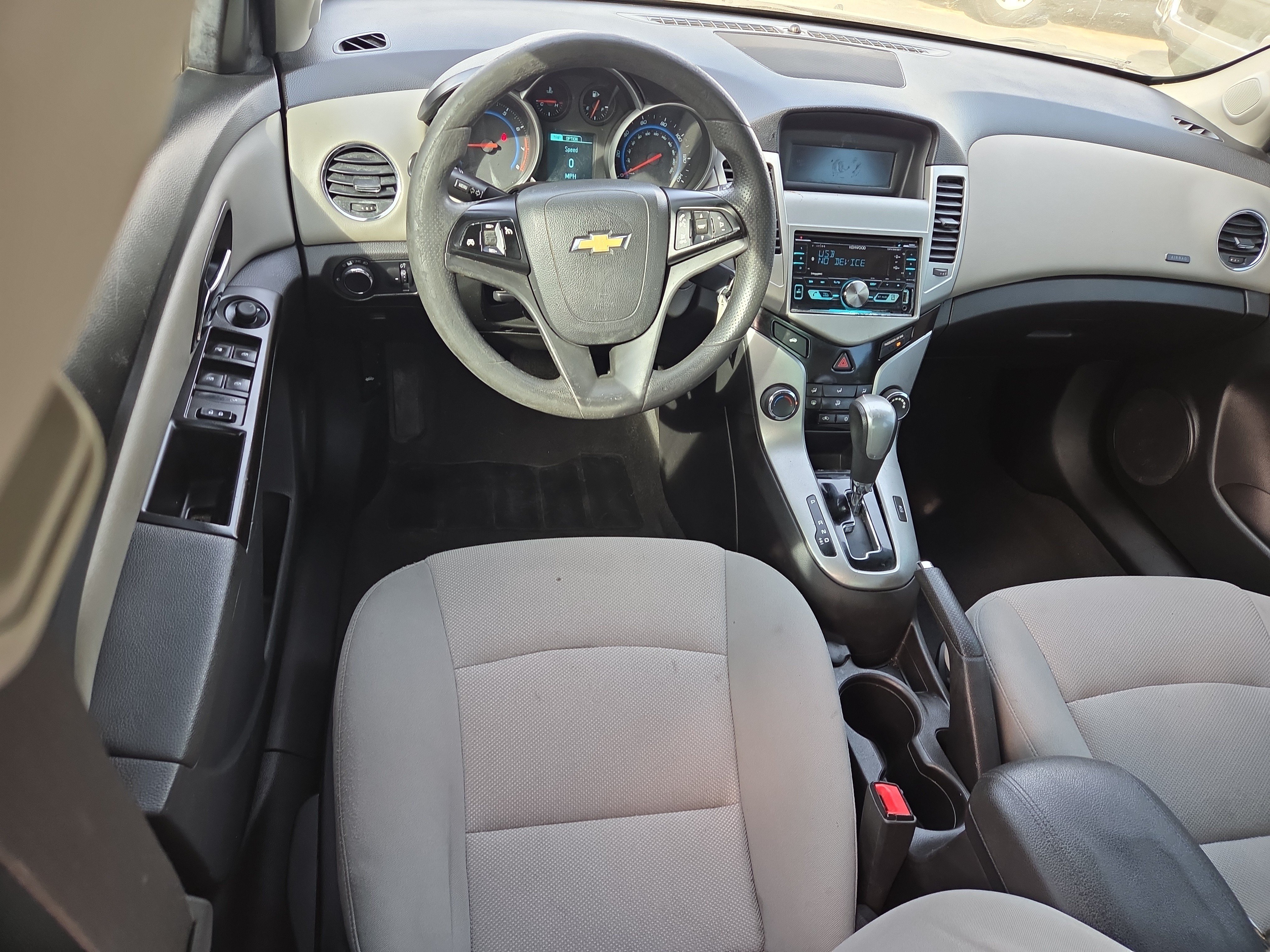 Used 2015 Chevrolet Cruze LT FWD image 13