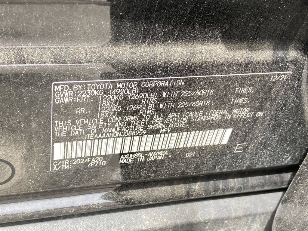 Used 2022 Toyota Venza LE image 15